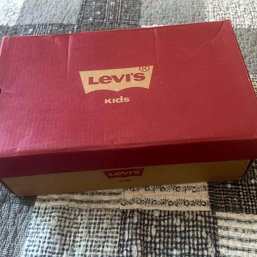 Lévis shoes for kids